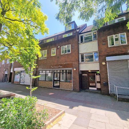 Апартаменты Flat In Battersea, 5 Minutes From Clapham Junction Station Лондон Экстерьер фото