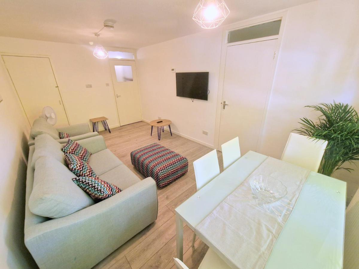 Апартаменты Flat In Battersea, 5 Minutes From Clapham Junction Station Лондон Экстерьер фото