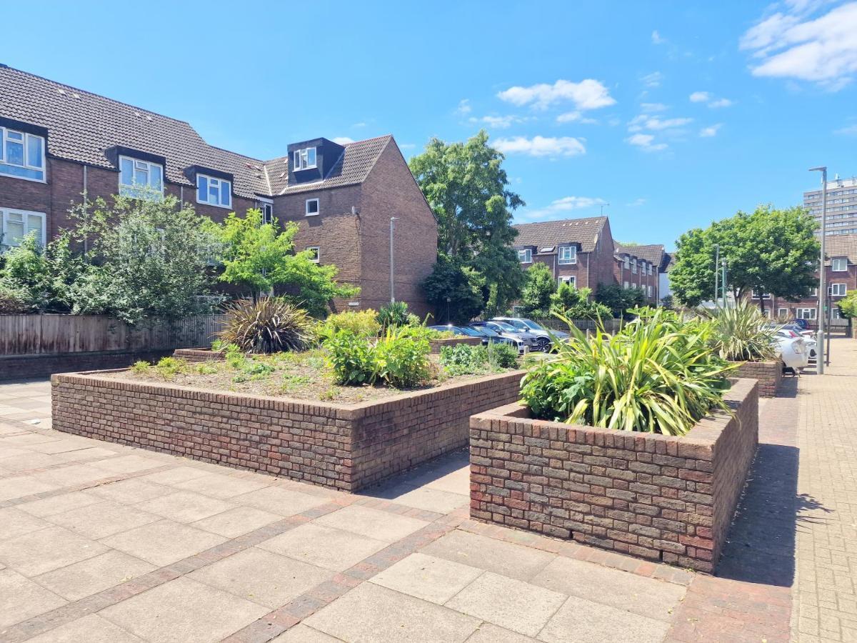Апартаменты Flat In Battersea, 5 Minutes From Clapham Junction Station Лондон Экстерьер фото